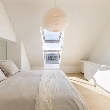 17 - Off Market Fully Renovated Luxury For Rent In The Heart Of Apartment