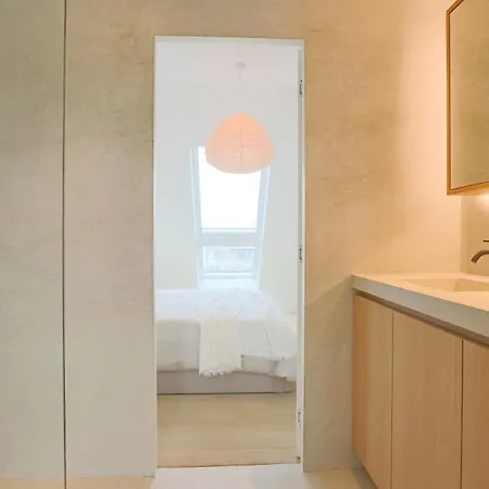 Apartment 17 - Off Market Fully Renovated Luxury For Rent In The Heart Of