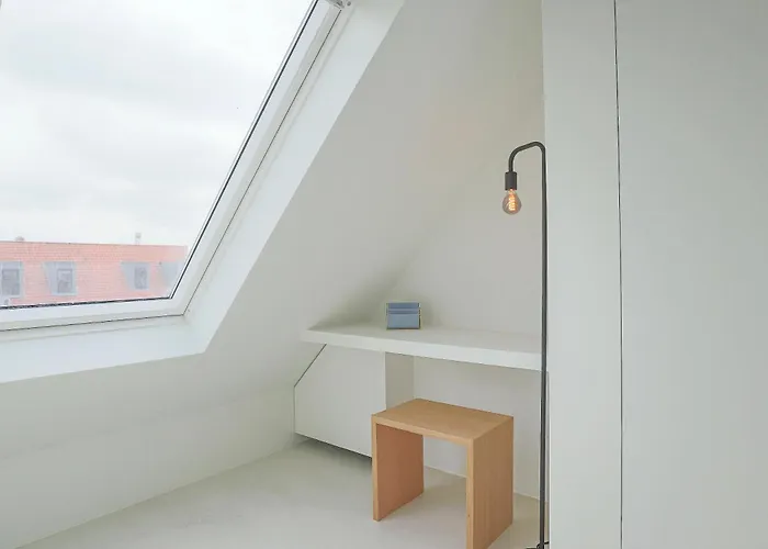 17 - Off Market Fully Renovated Luxury For Rent In The Heart Of Lejlighed